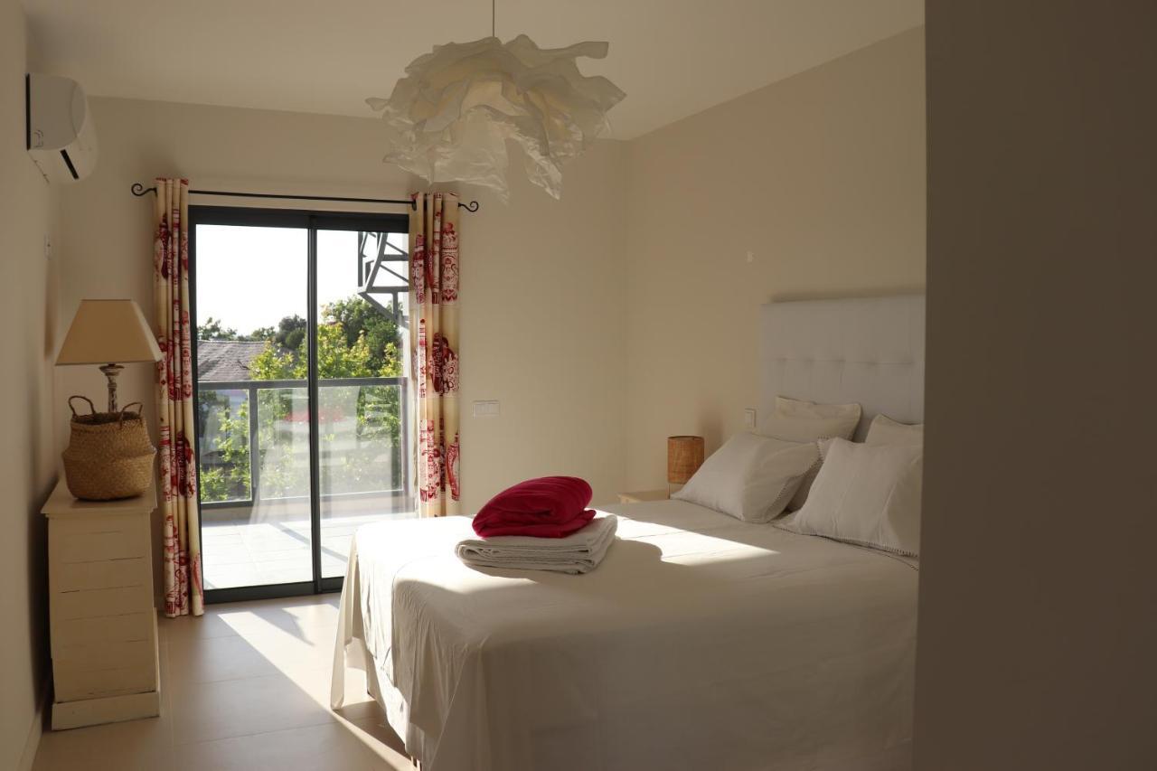 Roof Top Sea View อัลวอร์ ภายนอก รูปภาพ